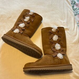 Brand new Koolabura boots by UGG